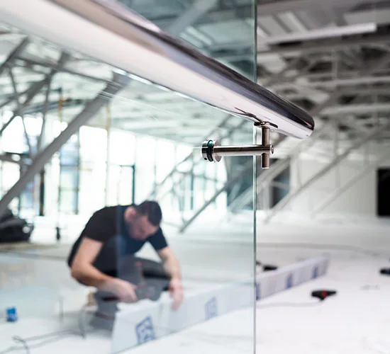 Kendale Lakes, FL highly skilled glass repair technicians