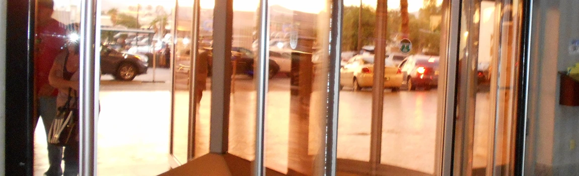 Storefront Glass Repair Cost in Kendale Lakes, FL